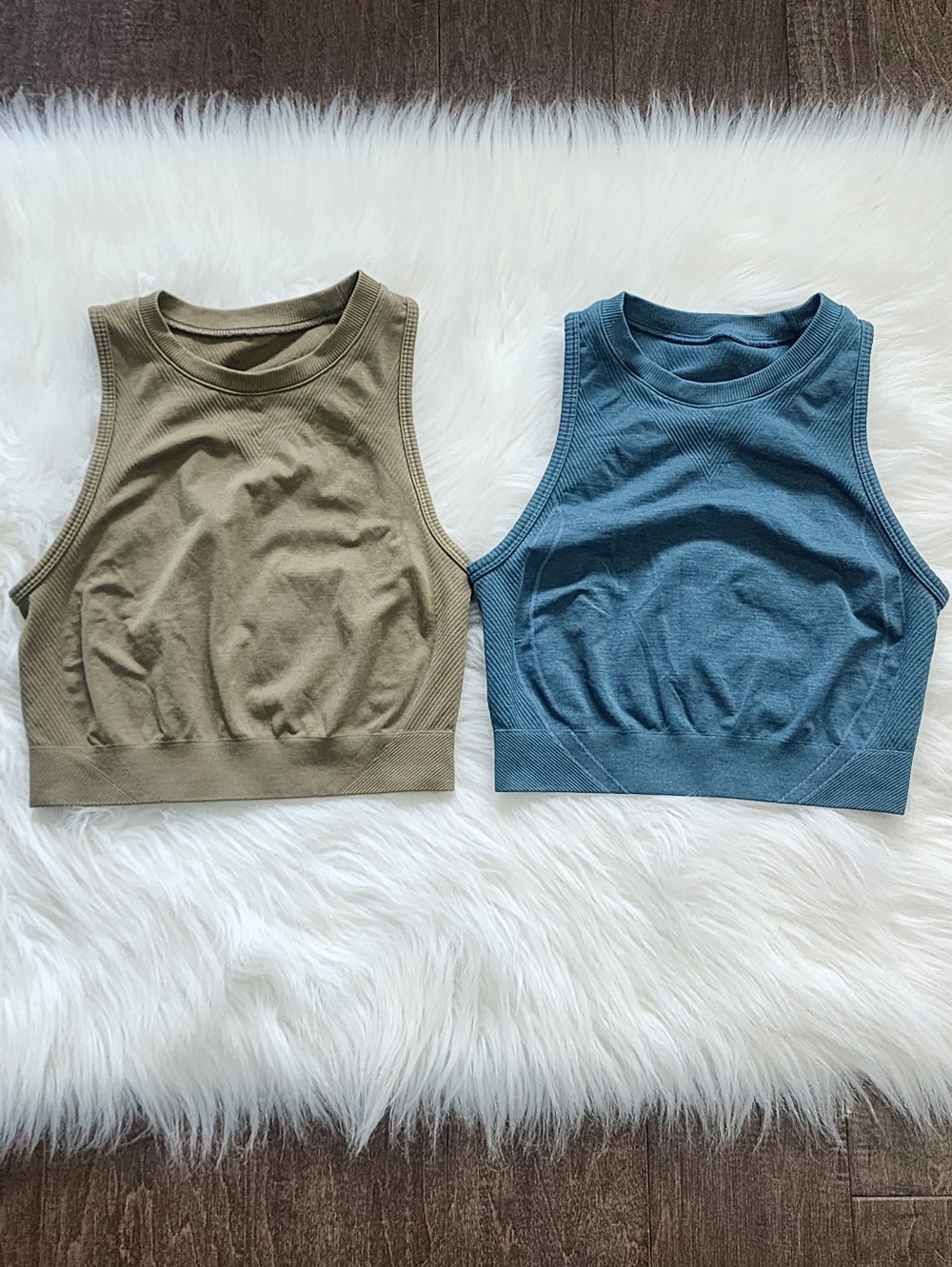 LOT OF 2 Alphalete Seamless High Neck Bra Tops / Cropped Tanks - Small